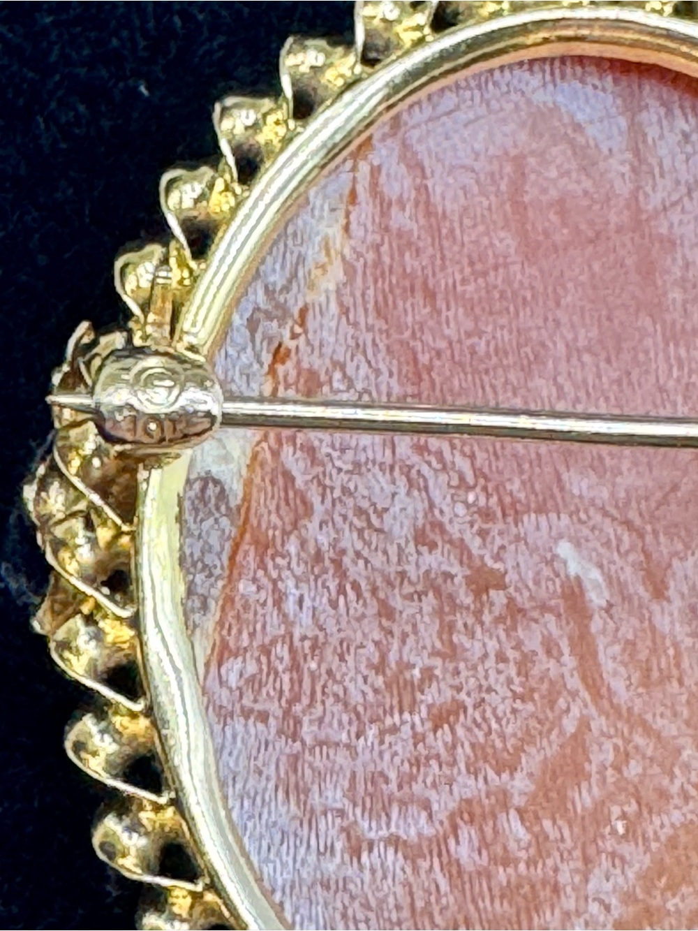 Vintage 14k Gold Shell Cameo Brooch - Picture 9 of 9
